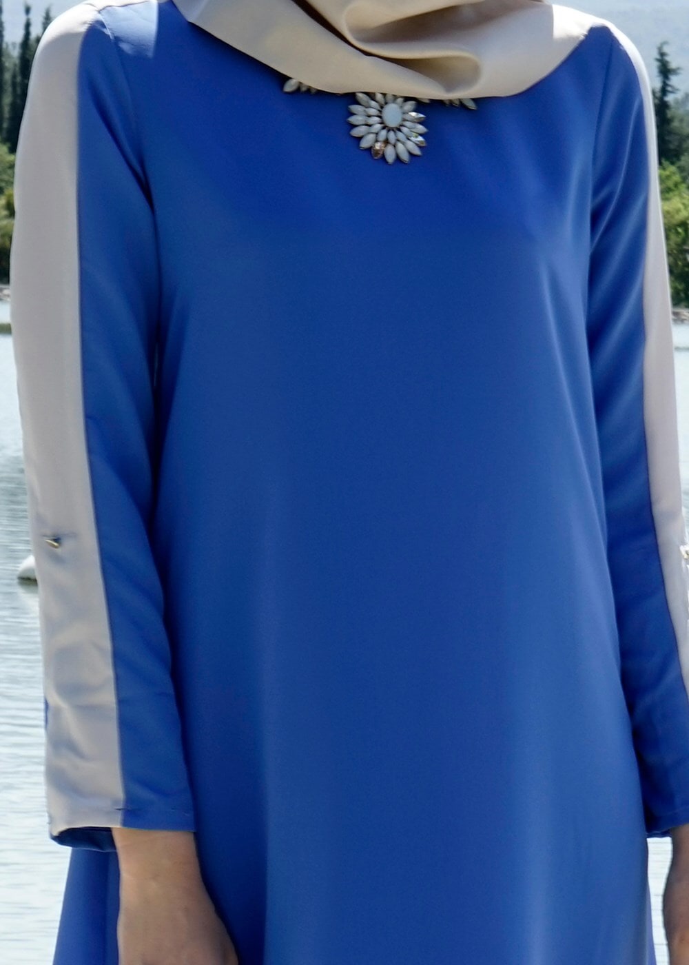 Tesettür giyim LACİVERT T 343 İpekzade Kolyeli Salaş Tunik