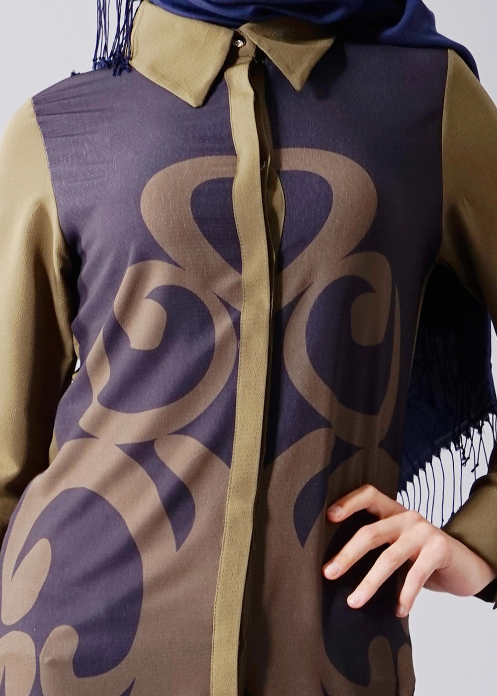 Vêtements hijab KAKI T 435 Duay Dijital Baskılı Önden Düğmeli Tunik