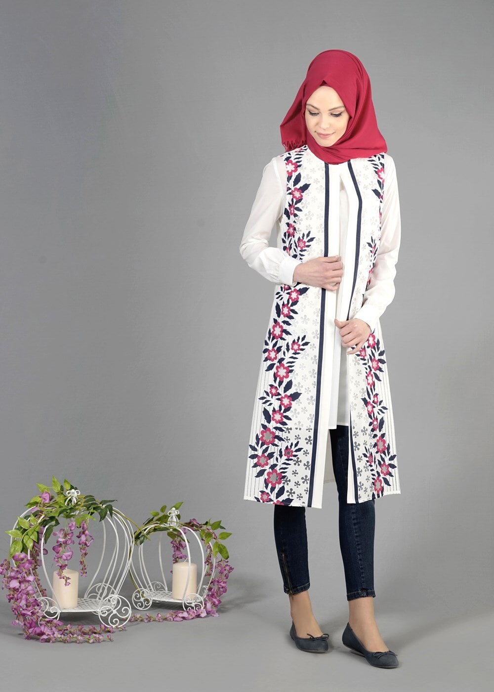 Tesettür giyim LACİVERT T 516 Famelin Çiçek Baskılı Yelek