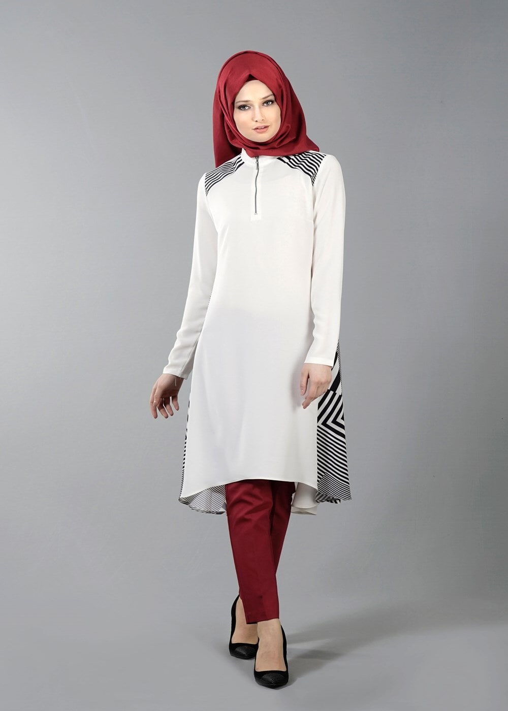Tesettür giyim EKRU T 5416 Famelin Fermuar Detaylı Önü Kısa Tunik