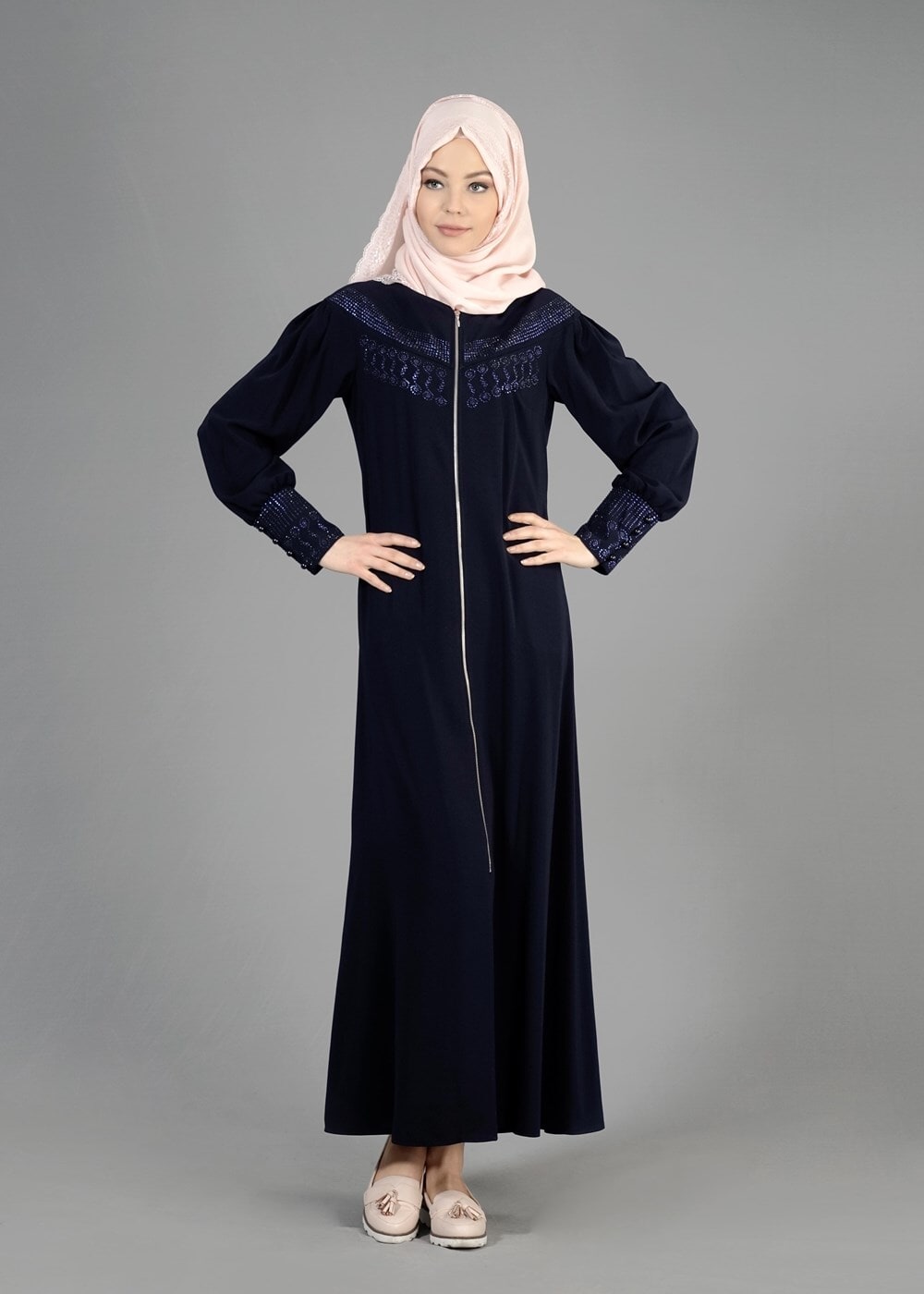 Tesettür giyim LACİVERT TAŞ BASKILI FERMUARLI FERACE 8129