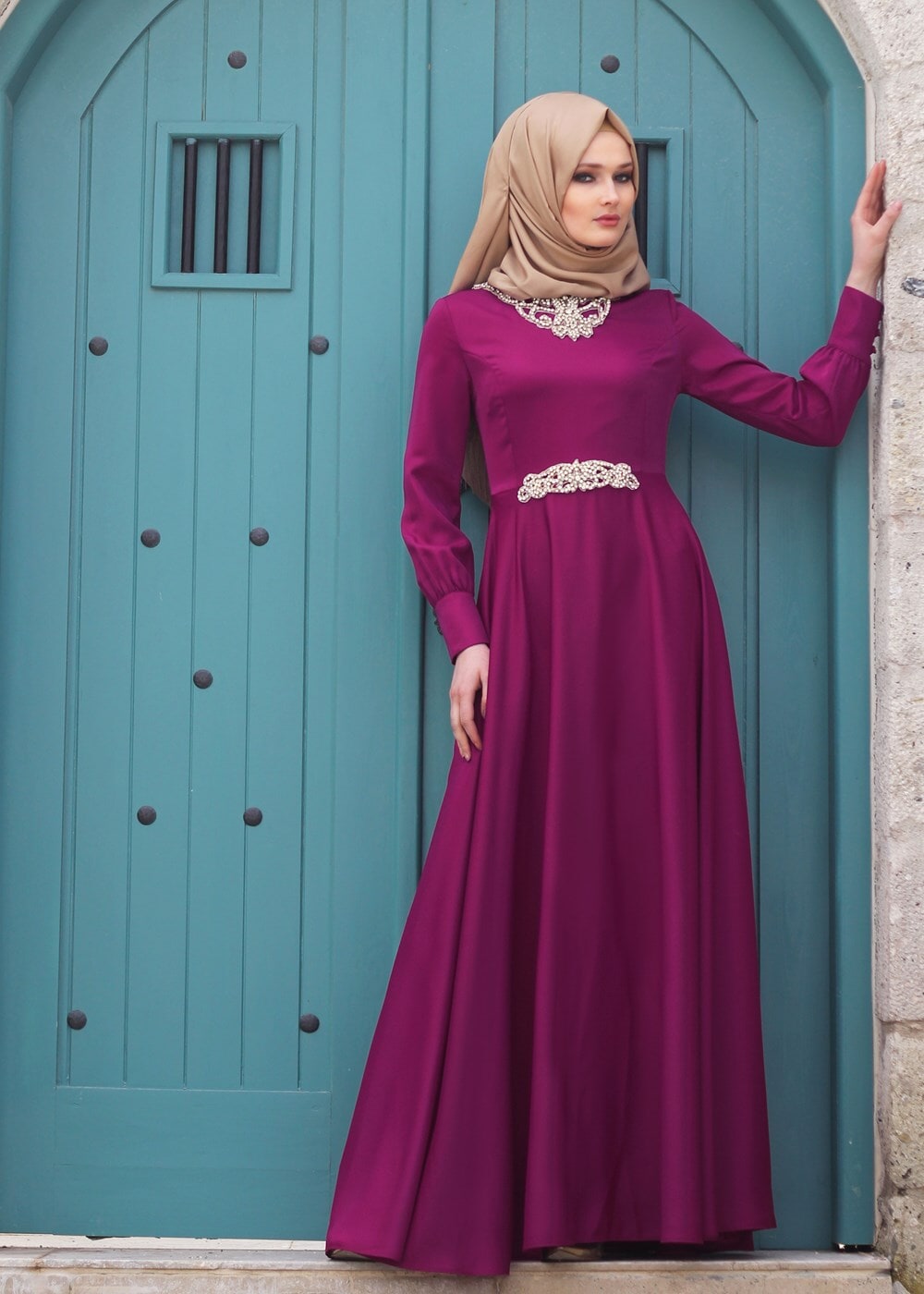 Vêtements hijab FUCHSIA T 1630 Tuay Yakası Ve Beli Taş İşlemeli Abiye