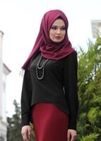 Tesettür giyim SİYAH T 7043 Tuay İnci Kolyeli Bluz