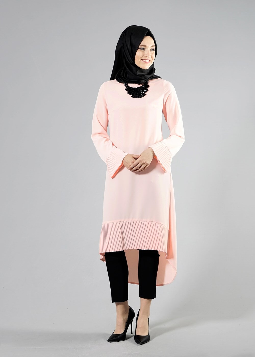 Tesettür giyim PUDRA T 7118 Tuay Pile Detaylı Kolyeli Tunik