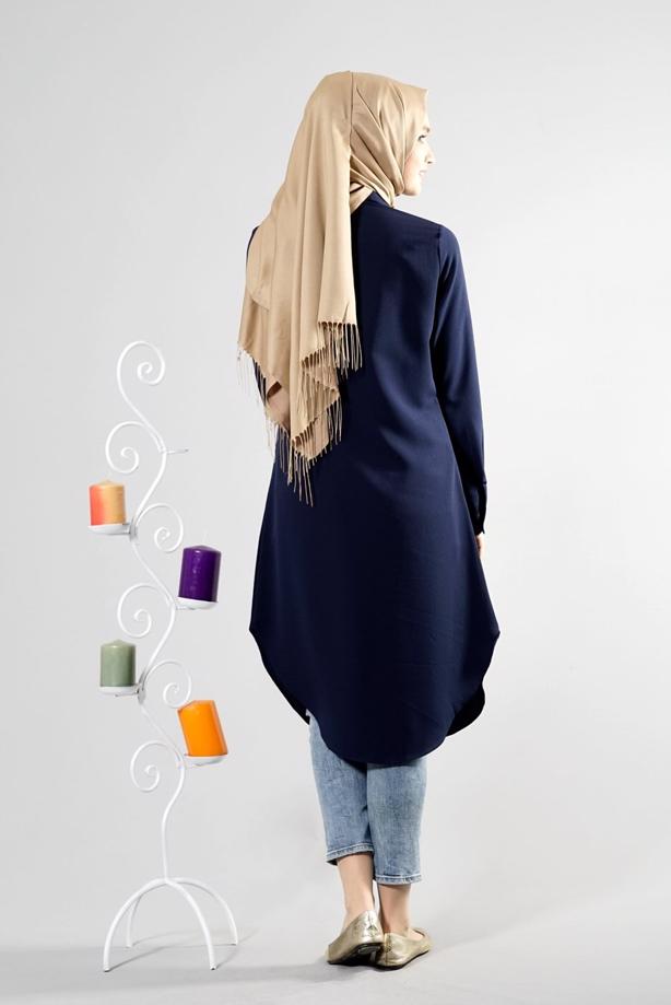 Tesettür giyim  T 6530 Helly Düğmeli Kolyeli Tunik - TRENDTESETTÜR