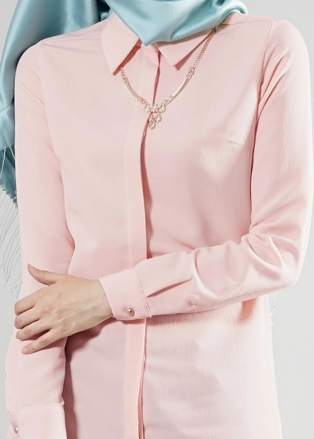 Vêtements hijab POUDRE T 6530 Helly Düğmeli Kolyeli Tunik