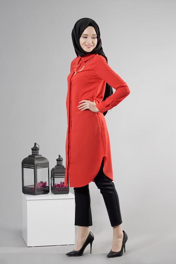 Tesettür giyim  T 6530 Helly Düğmeli Kolyeli Tunik - TRENDTESETTÜR