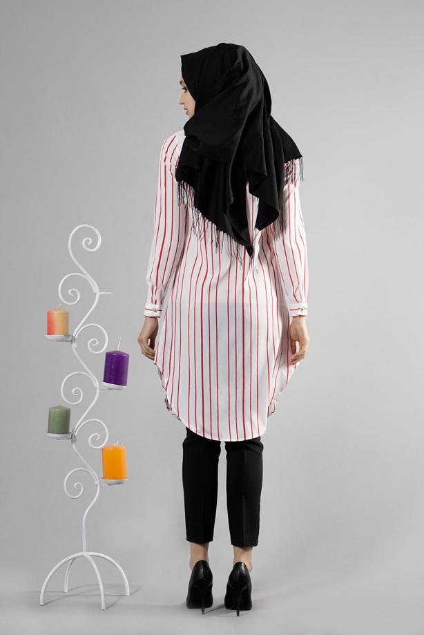 Tesettür giyim  T 9595 Helly Çizgi Desen Kolyeli Tunik - TRENDTESETTÜR