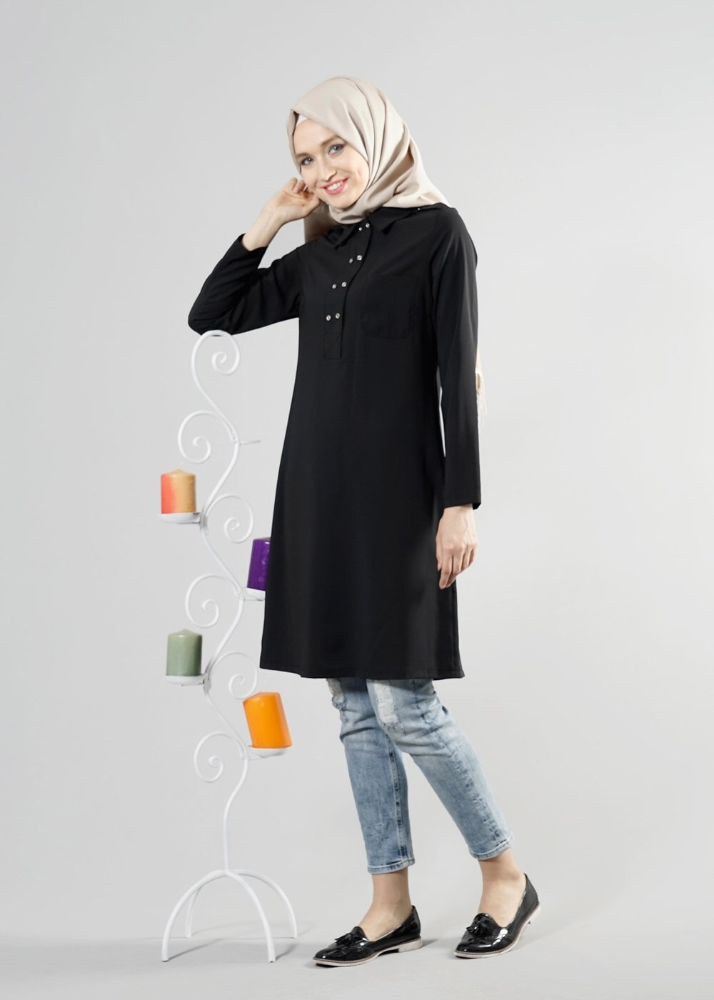 Tesettür giyim SİYAH T 277 Hewes Line Düğme Detaylı Erkek Yaka Tunik