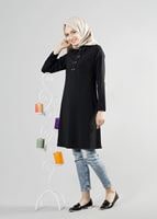 Tesettür giyim SİYAH T 277 Hewes Line Düğme Detaylı Erkek Yaka Tunik