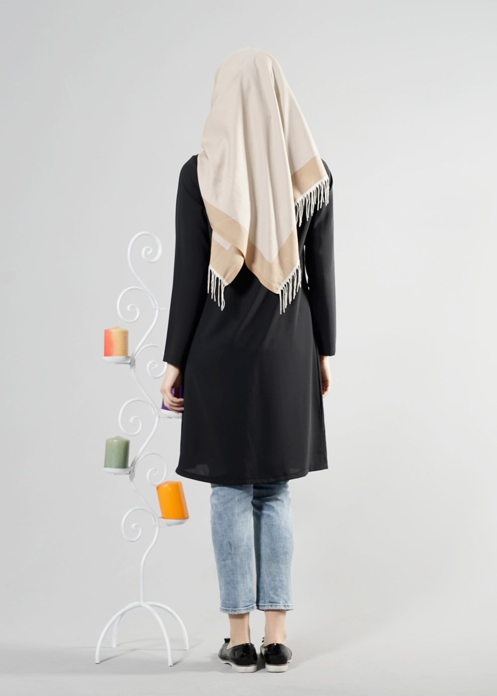 Tesettür giyim SİYAH T 277 Hewes Line Düğme Detaylı Erkek Yaka Tunik