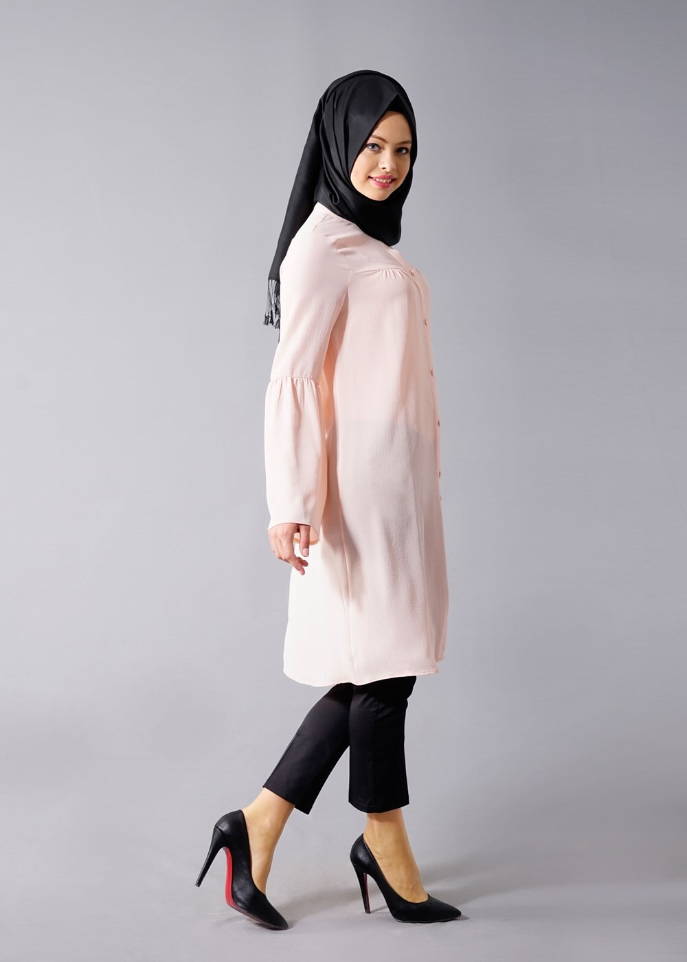 Tesettür giyim PUDRA T 281 Hewes Line- Hakim Yaka Düğmeli Tesettür Tunik