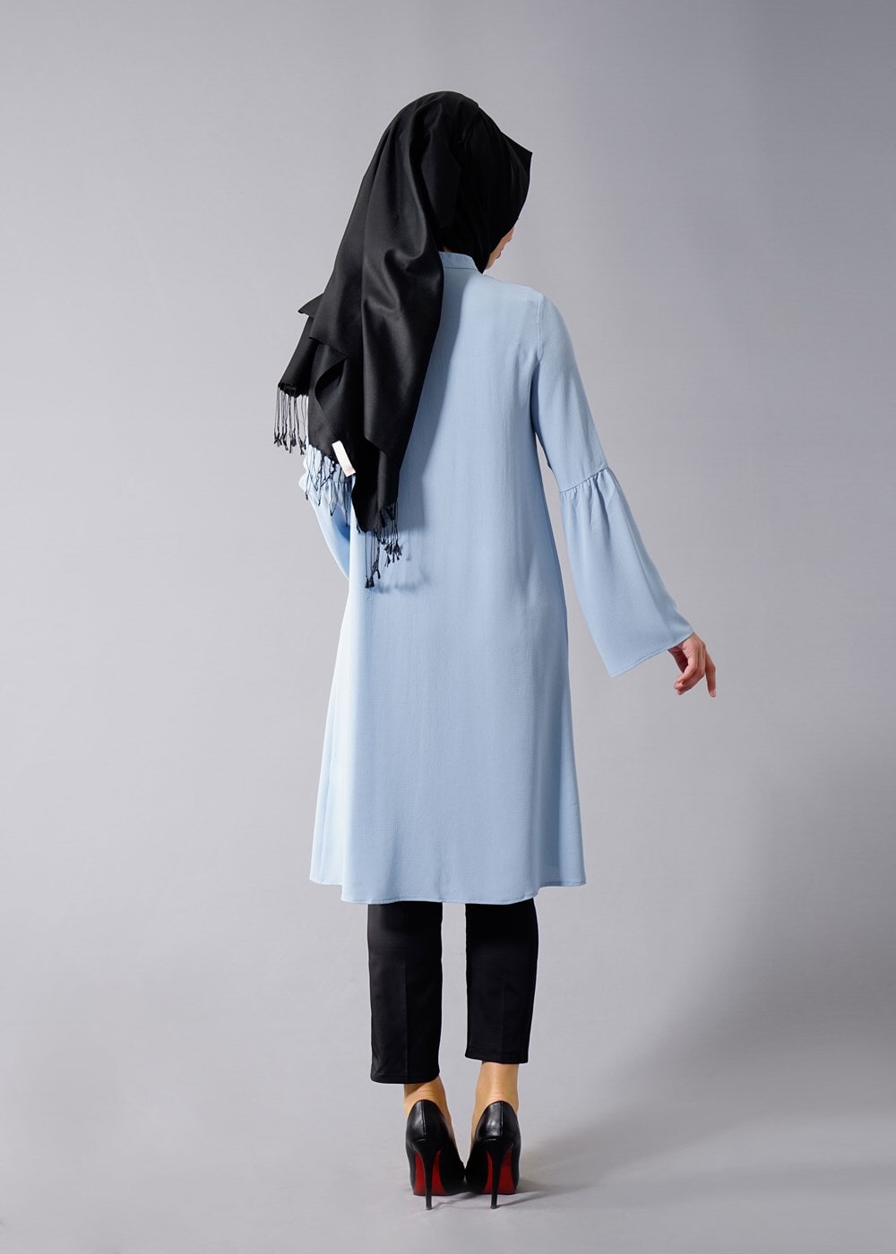 Tesettür giyim MAVİ T 281 Hewes Line- Hakim Yaka Düğmeli Tesettür Tunik