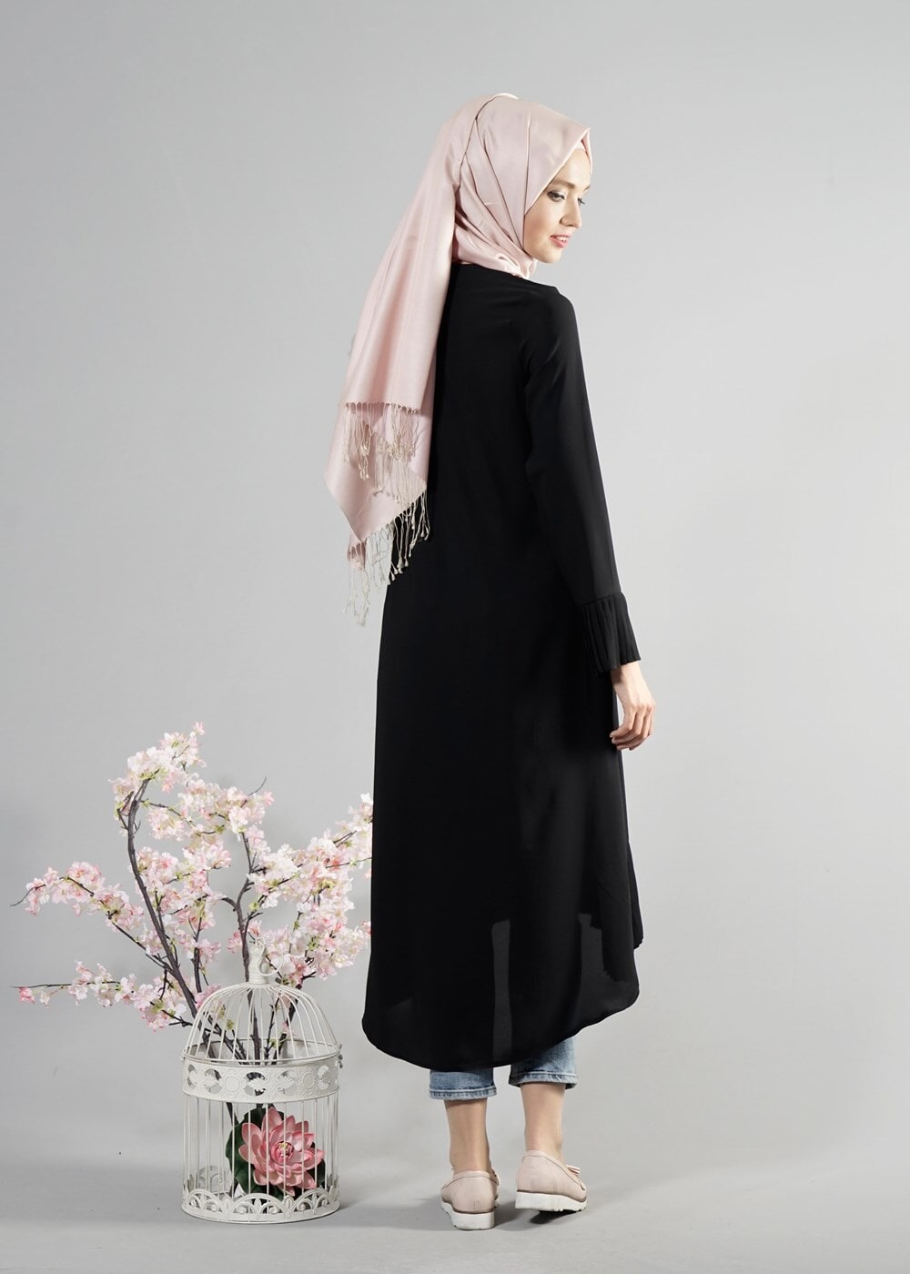 Tesettür giyim SİYAH T 287 Hewes Line Pilise Detaylı Tunik