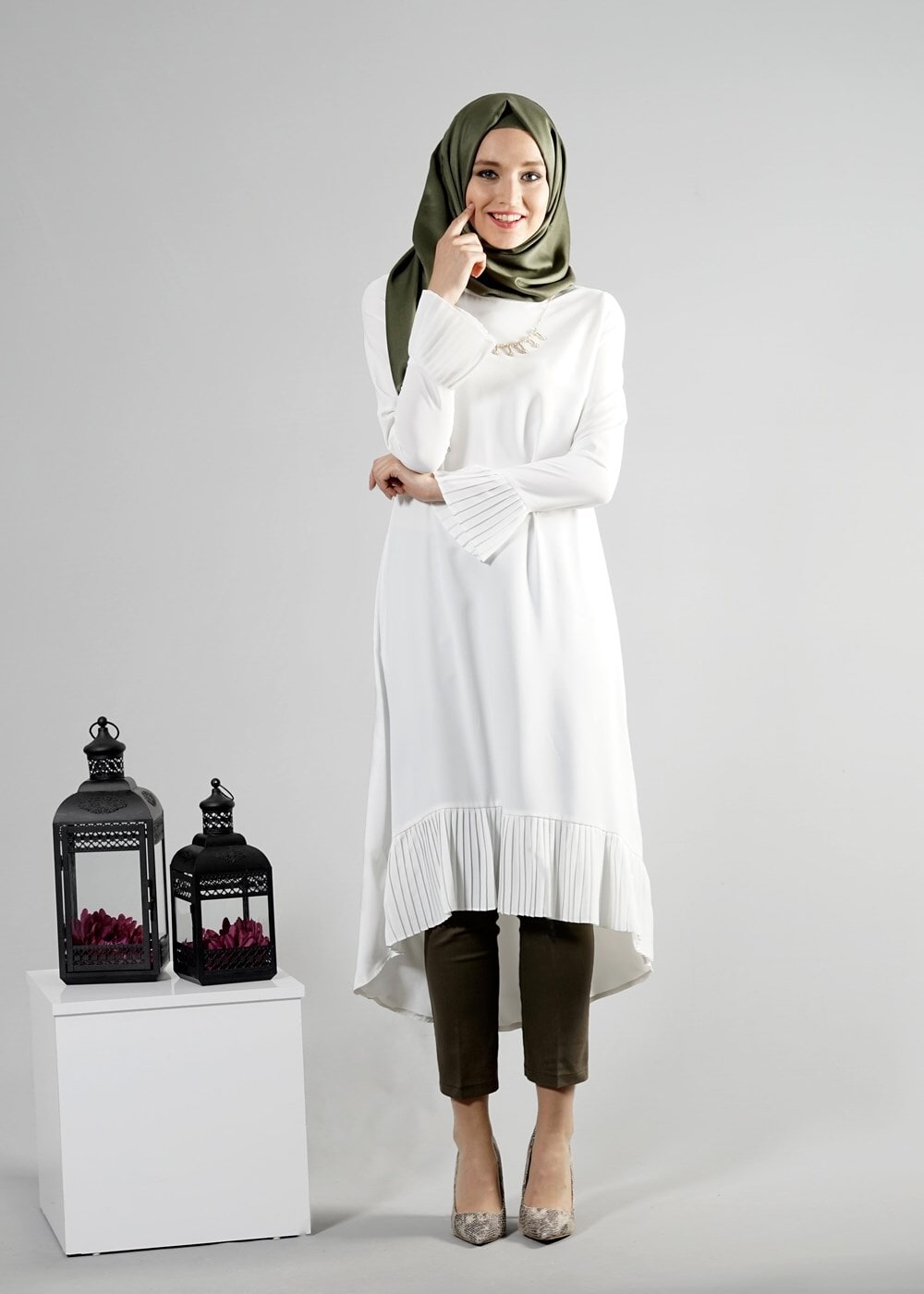 Tesettür giyim KREM T 287 Hewes Line Pilise Detaylı Tunik