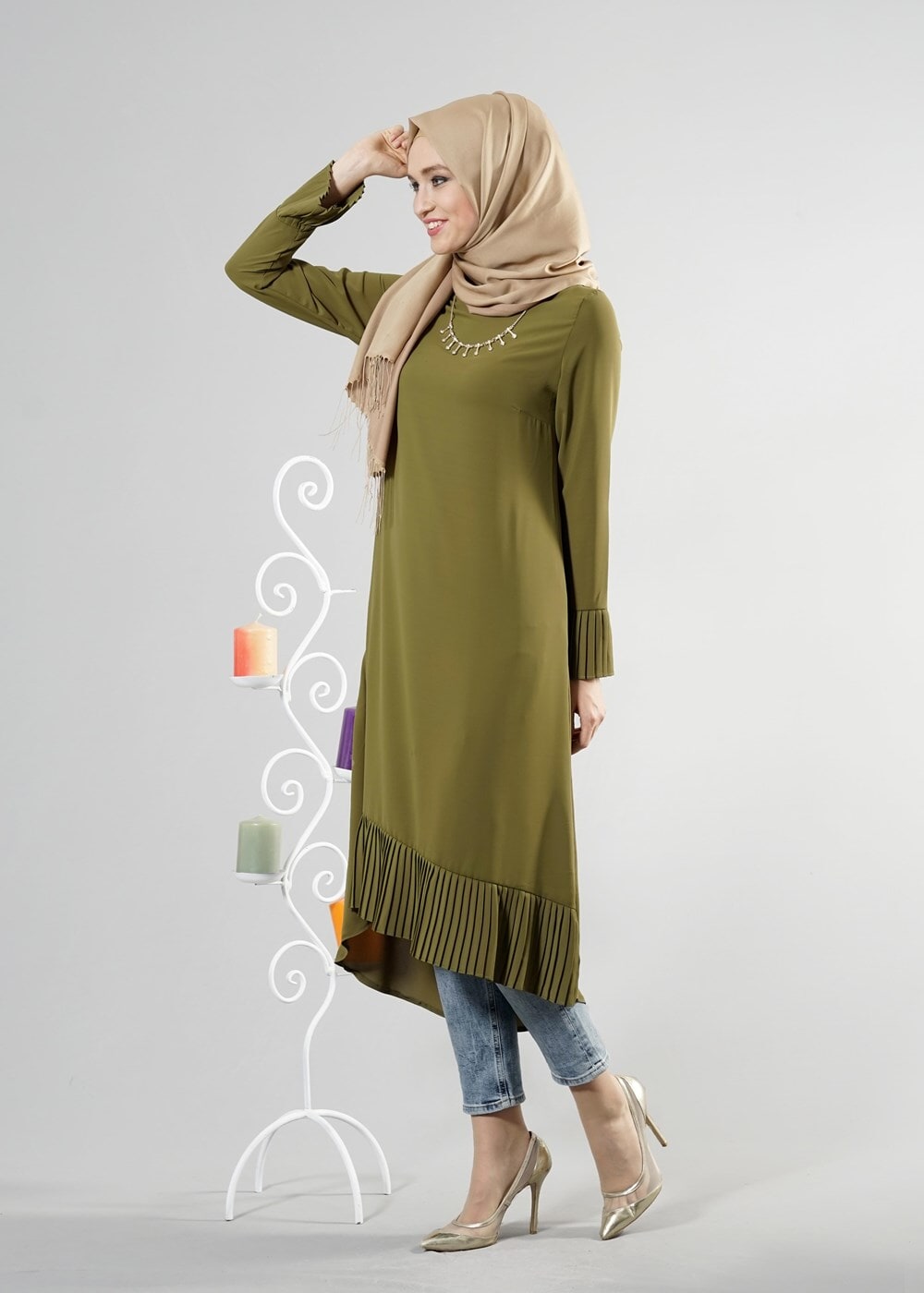 Tesettür giyim HAKİ T 287 Hewes Line Pilise Detaylı Tunik