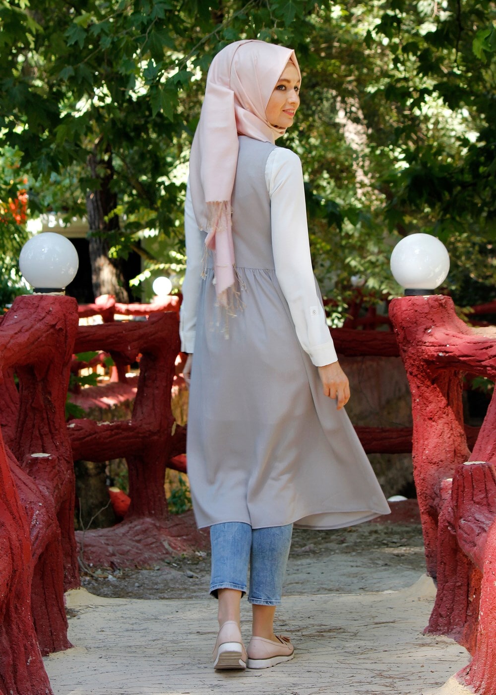 Tesettür giyim GRİ T 310 Hewes Line Klipsli Yelek