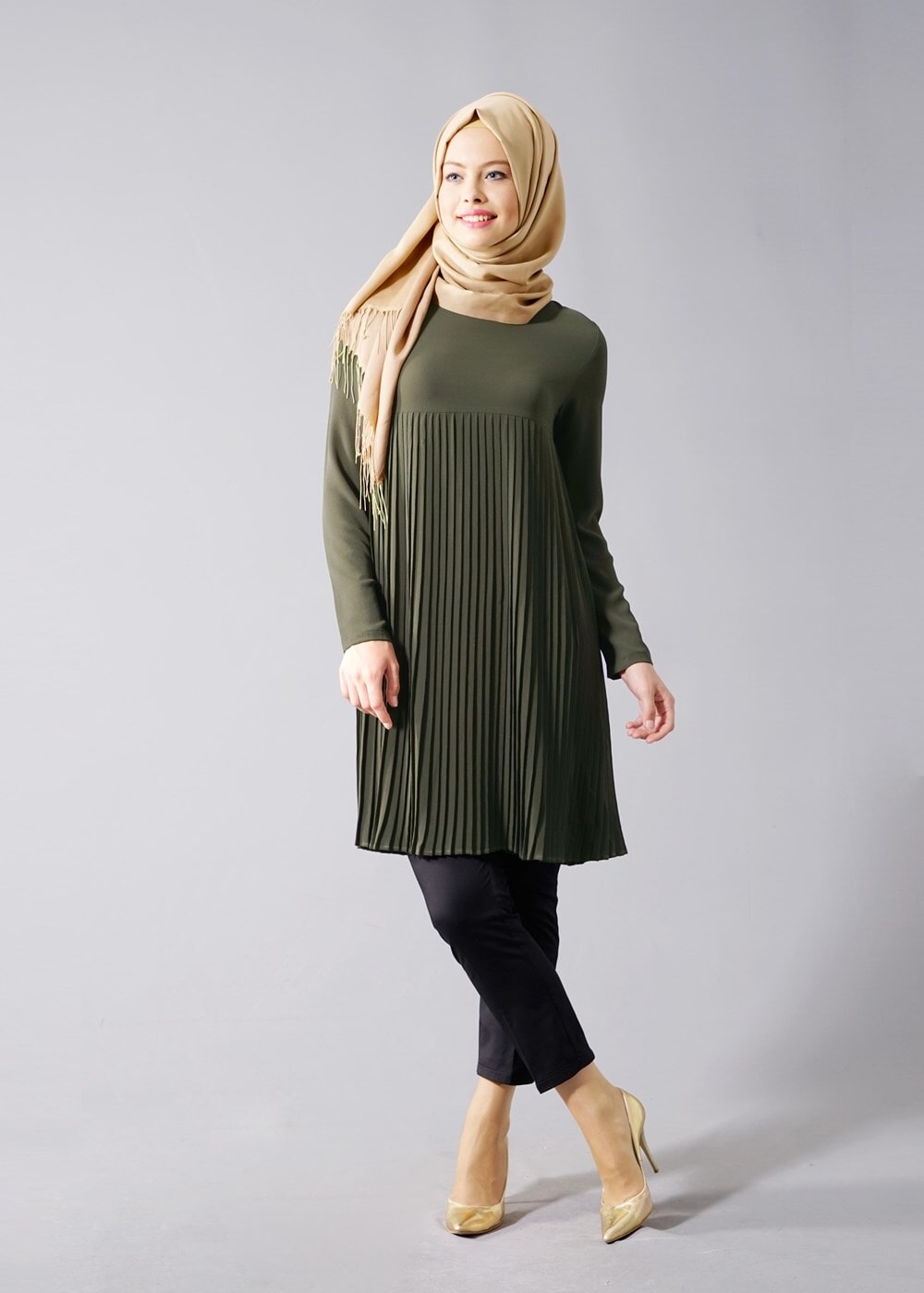 Tesettür giyim HAKİ T 804 Hewes Line-Boydan Piliseli Tunik