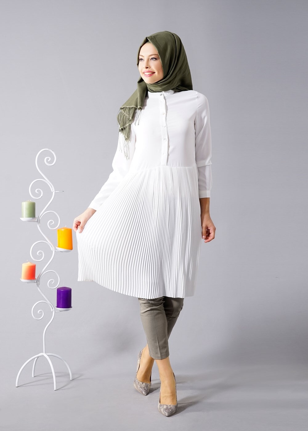 Tesettür giyim KREM T 815 Hewes Line- Piliseli Tesettür Tunik