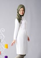 Tesettür giyim KREM T 815 Hewes Line- Piliseli Tesettür Tunik