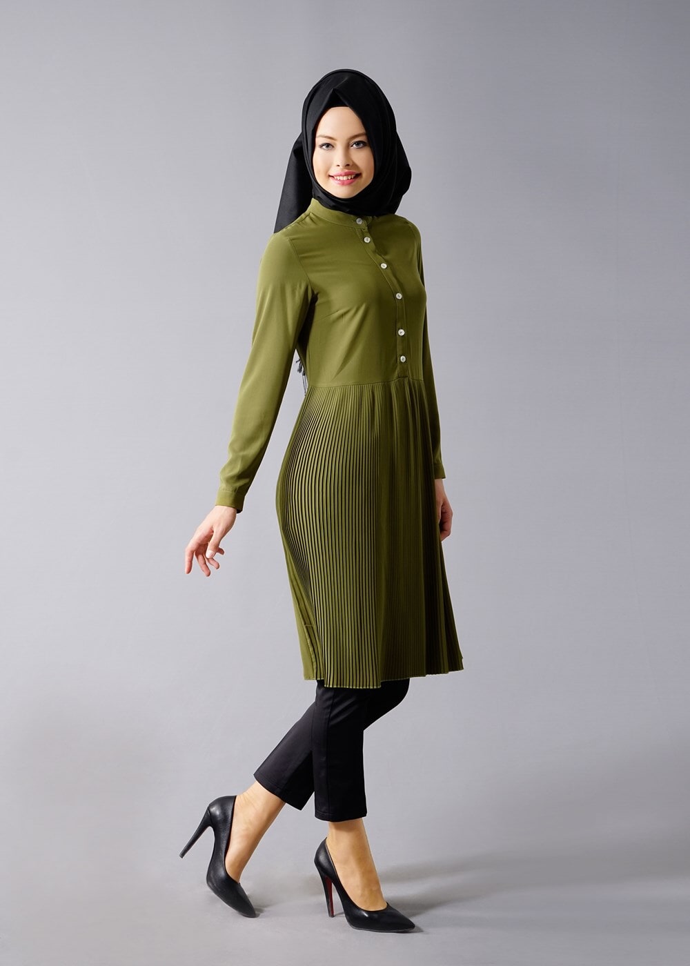 Tesettür giyim YEŞİL T 815 Hewes Line- Piliseli Tesettür Tunik