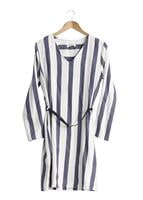 Tesettür giyim LACİVERT T 3962 Lafaba Çizgili Kemerli Tunik