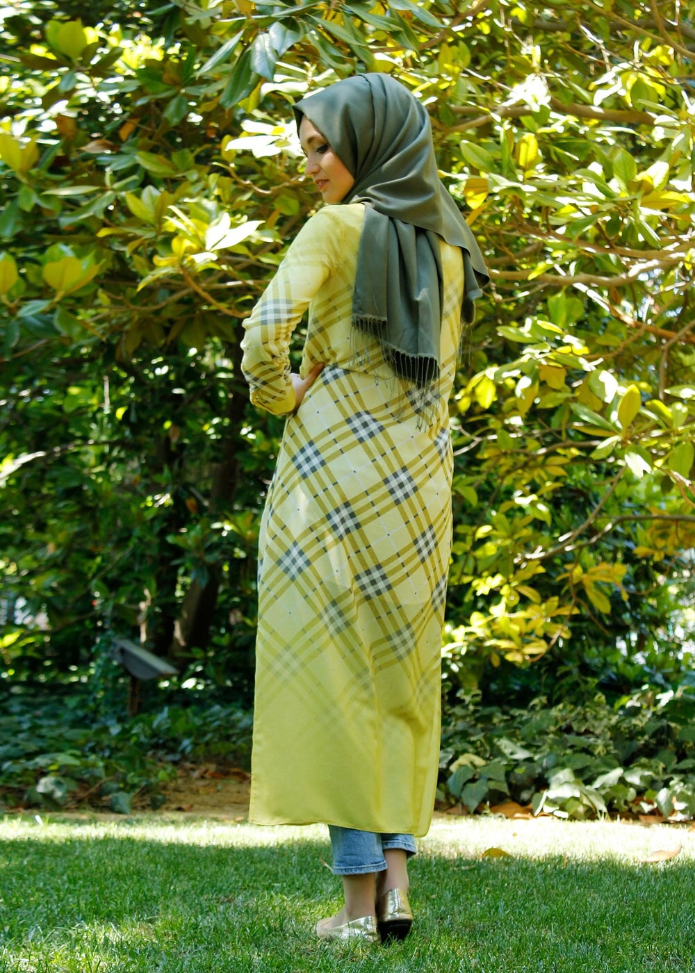 Tesettür giyim SARI EKOSE DESENLİ UZUN CEKET 4263 