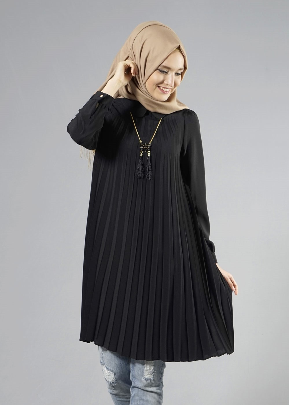 Tesettür giyim SİYAH T 1331 ModaBu Piliseli Tunik