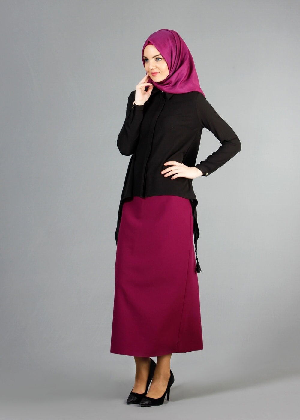 Tesettür giyim SİYAH T 6556 ModaBu İki Yanı Püsküllü Bluz