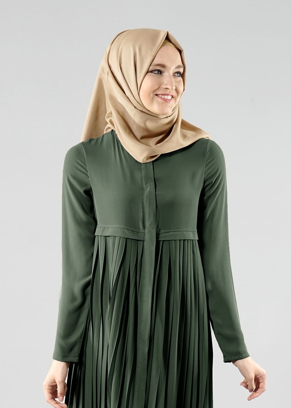 Tesettür giyim HAKİ T 8371 ModaBu Piliseli Uzun Tunik