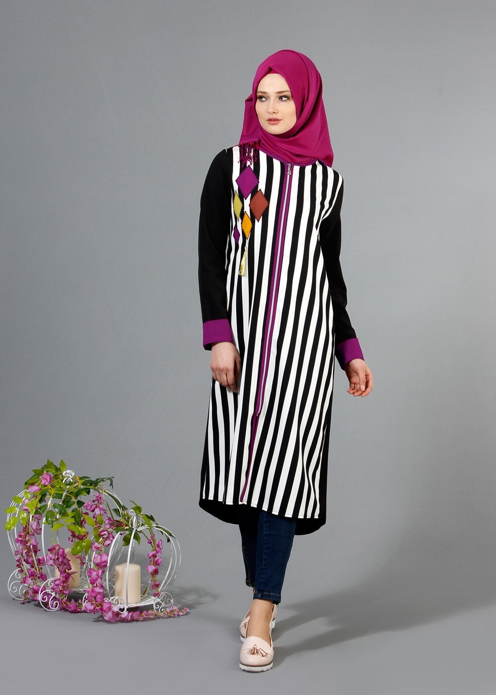 Tesettür giyim FUŞYA T 8342-1 ModaBu Aplik Nakışlı Fermuarlı Tunik