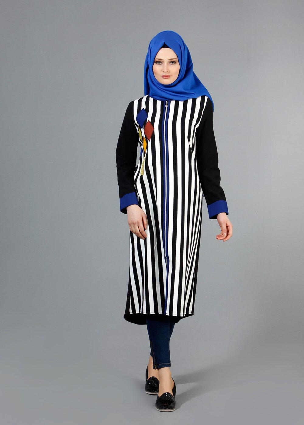 Tesettür giyim LACİVERT T 8342-1 ModaBu Aplik Nakışlı Fermuarlı Tunik