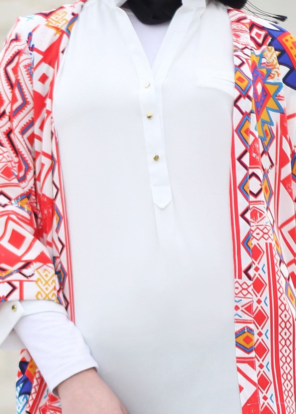 Tesettür giyim EKRU Hakim Yaka Önü Patlı Bluz 428 