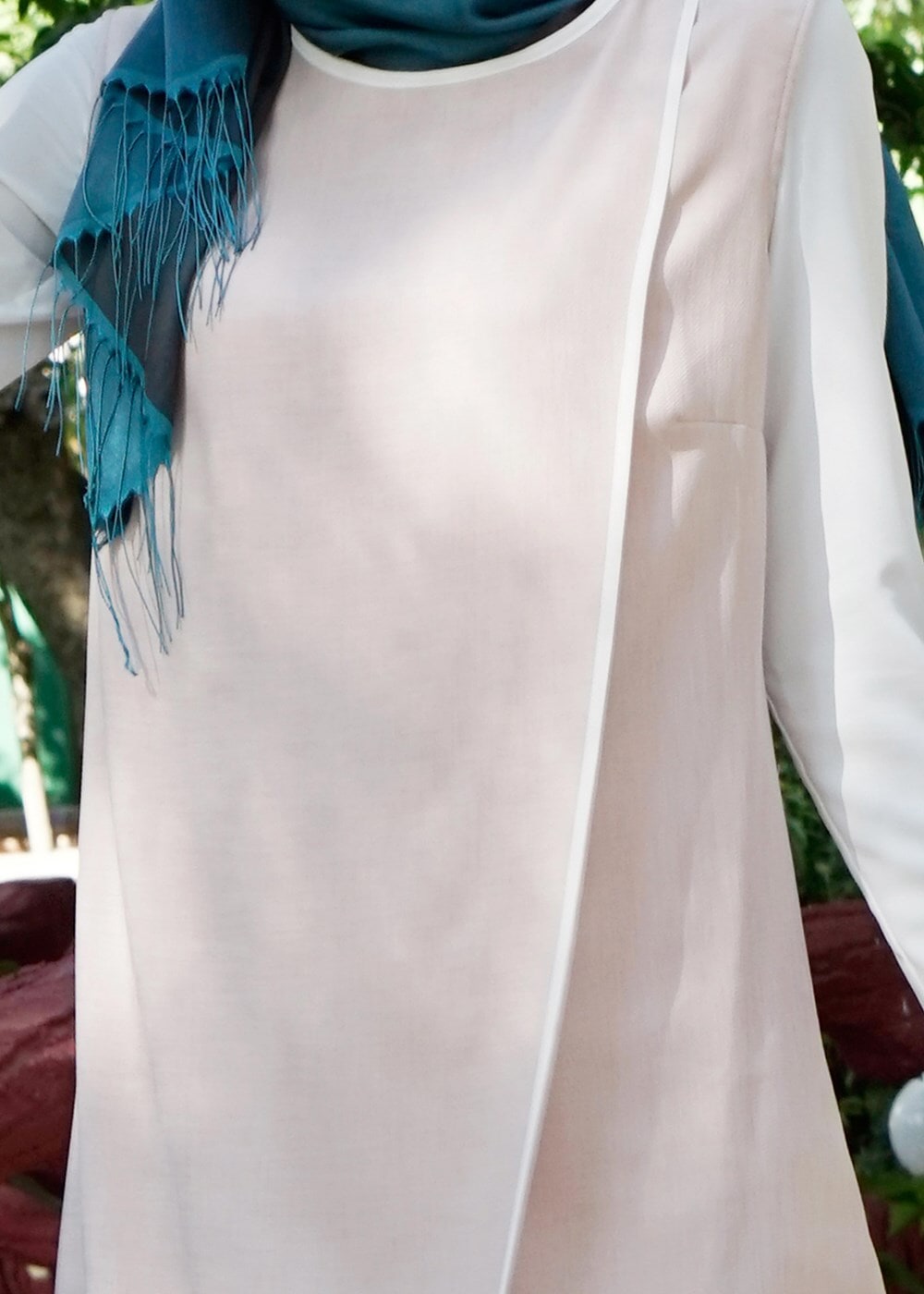 Tesettür giyim BEJ T 7475 Mısra Biyeli Kolsuz Yelek