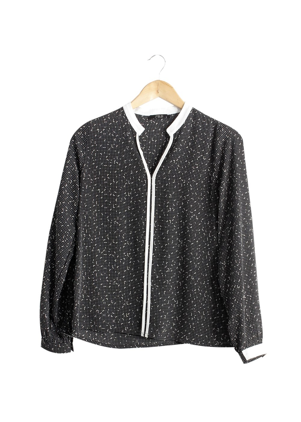 Tesettür giyim SİYAH T 8005 Mısra V Yaka Garnili Bluz