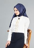 Tesettür giyim EKRU HAKİM YAKA AKSESUARLI BLUZ 8017
