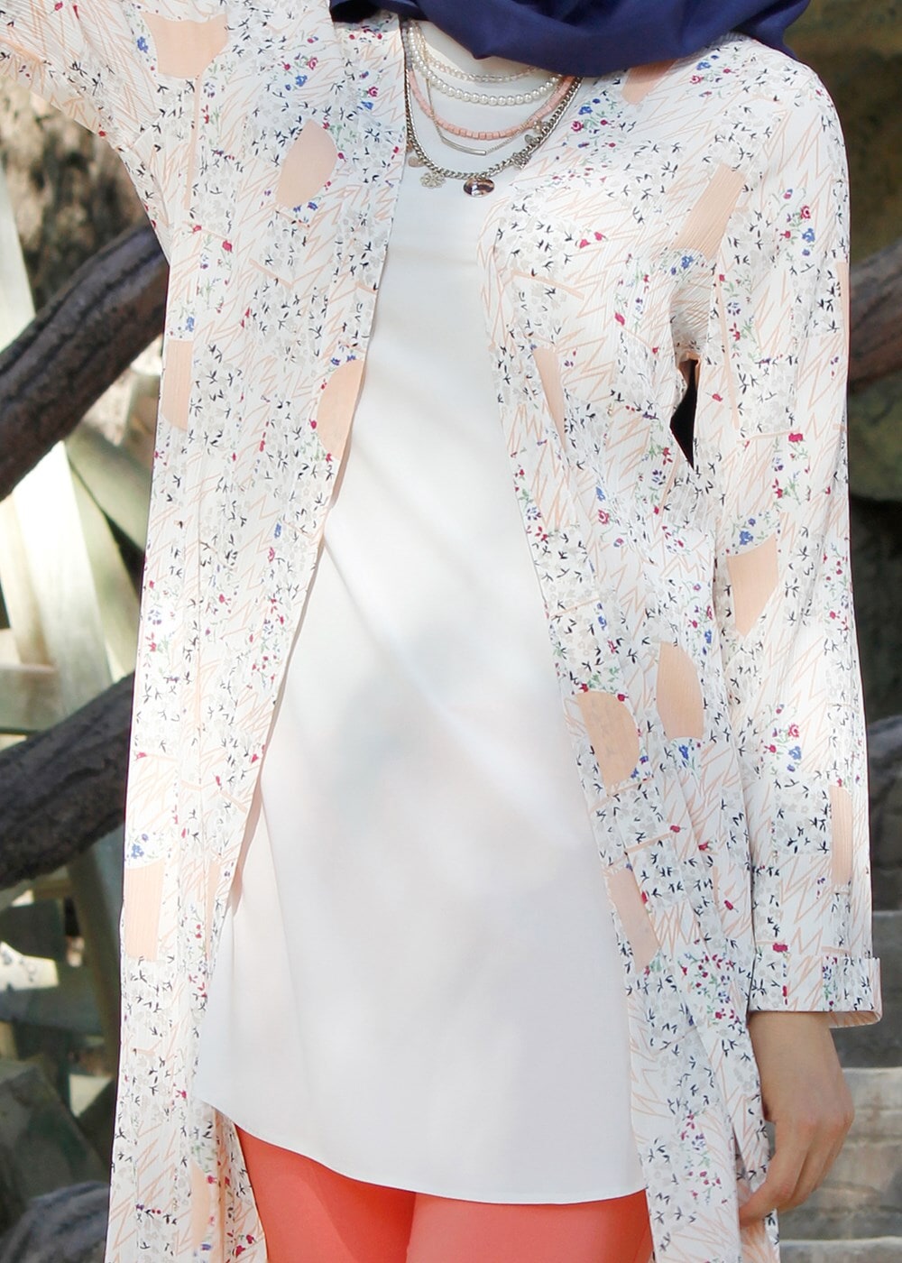 Tesettür giyim PUDRA T 8195-1 Desenli Uzun Ceket