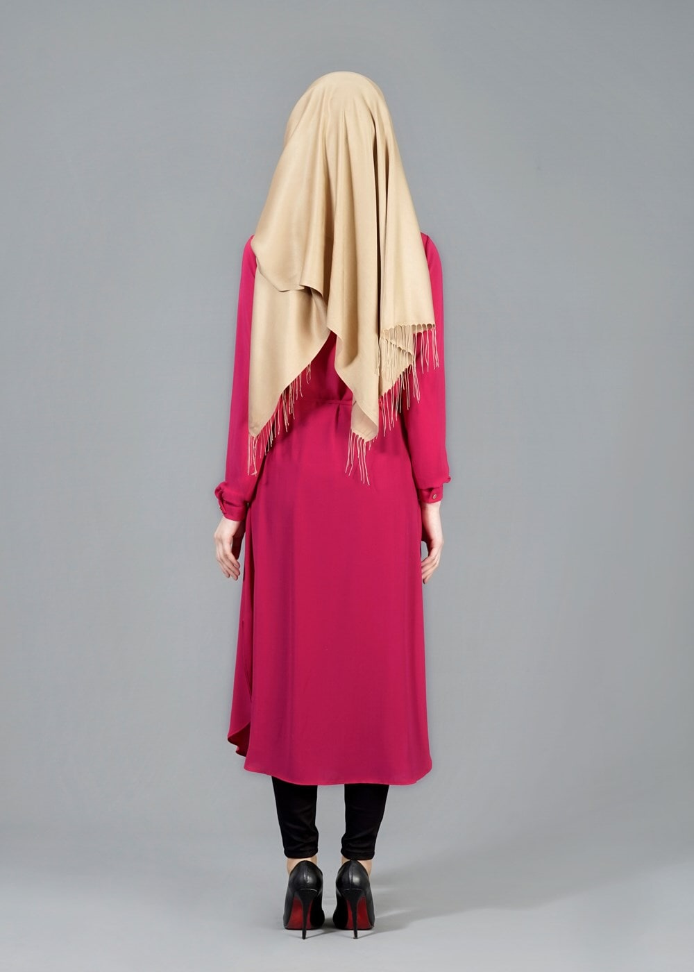 Hijab clothing FUCHSIA T 4507 Mataş Önden Düğmeli Kolyeli Tunik