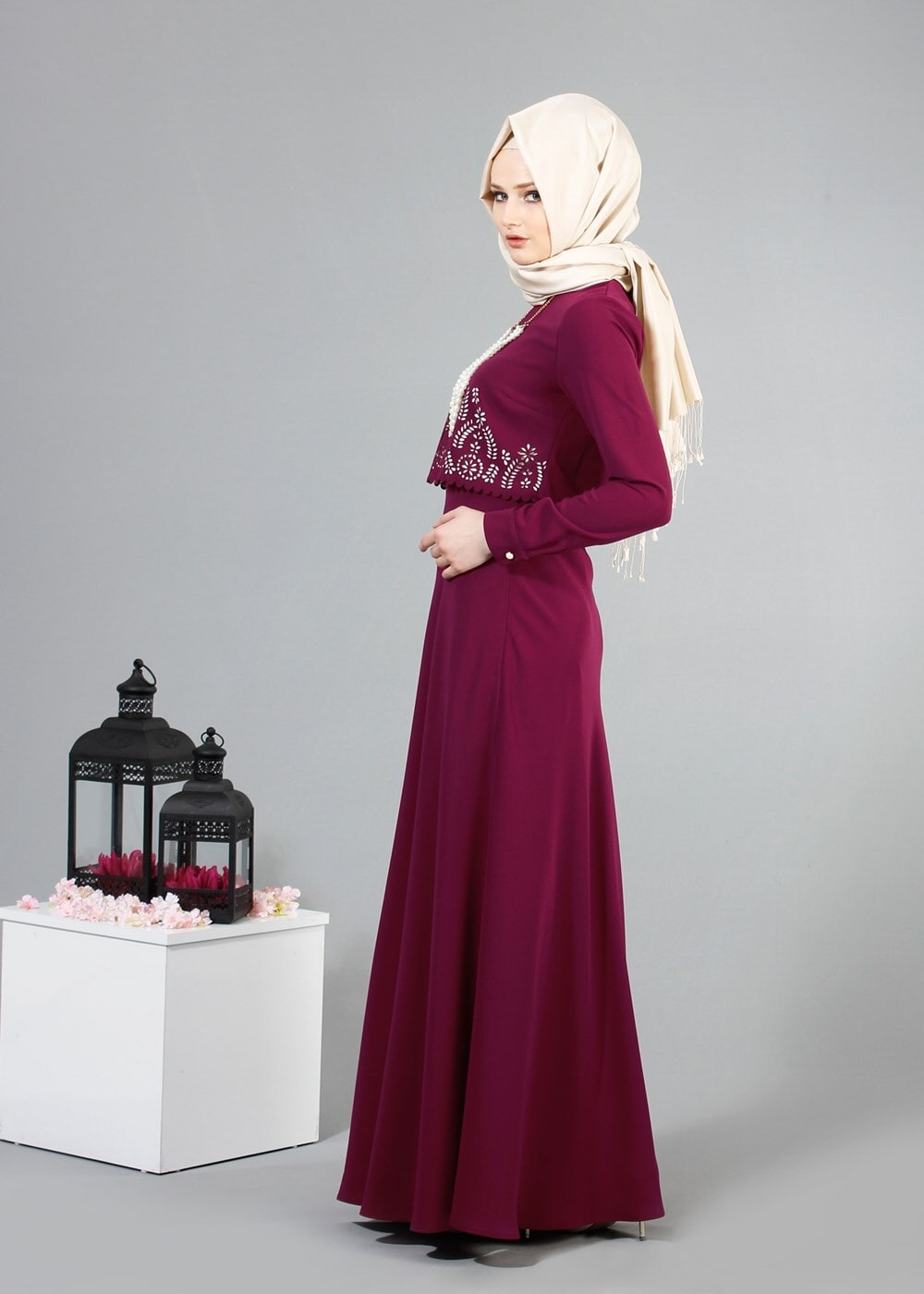 Tesettür giyim FUŞYA T 491 Filizler Lazer Kesim Kolyeli Elbise