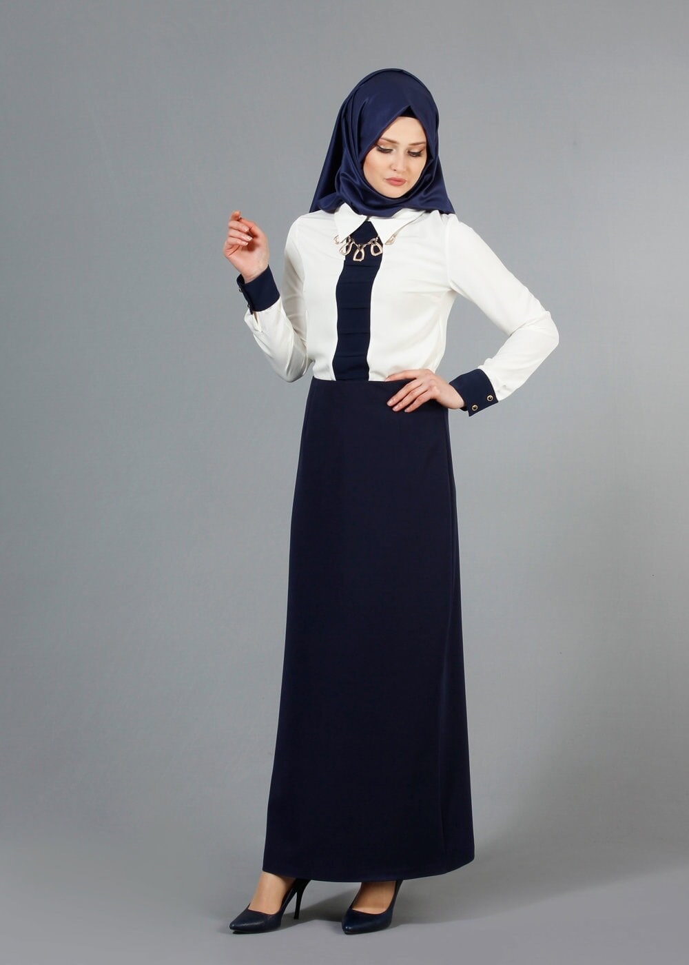 Tesettür giyim KREM T 494 Filizler Erkek Yaka Kolyeli Bluz