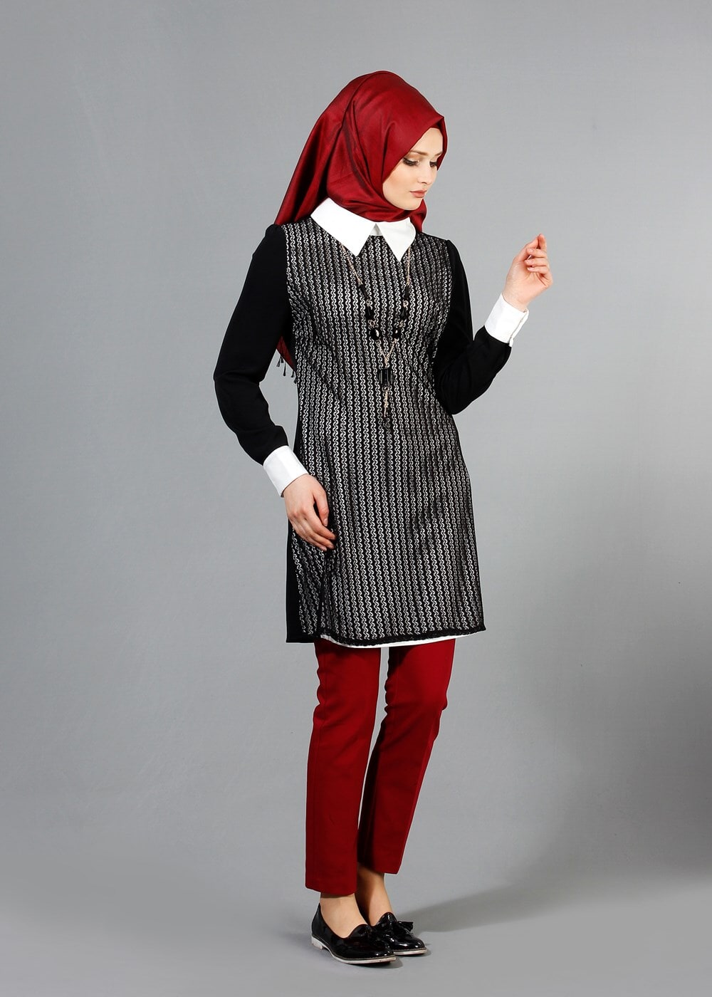 Tesettür giyim SİYAH T 3036 Öztaşgın Erkek Yaka Kolyeli Tunik