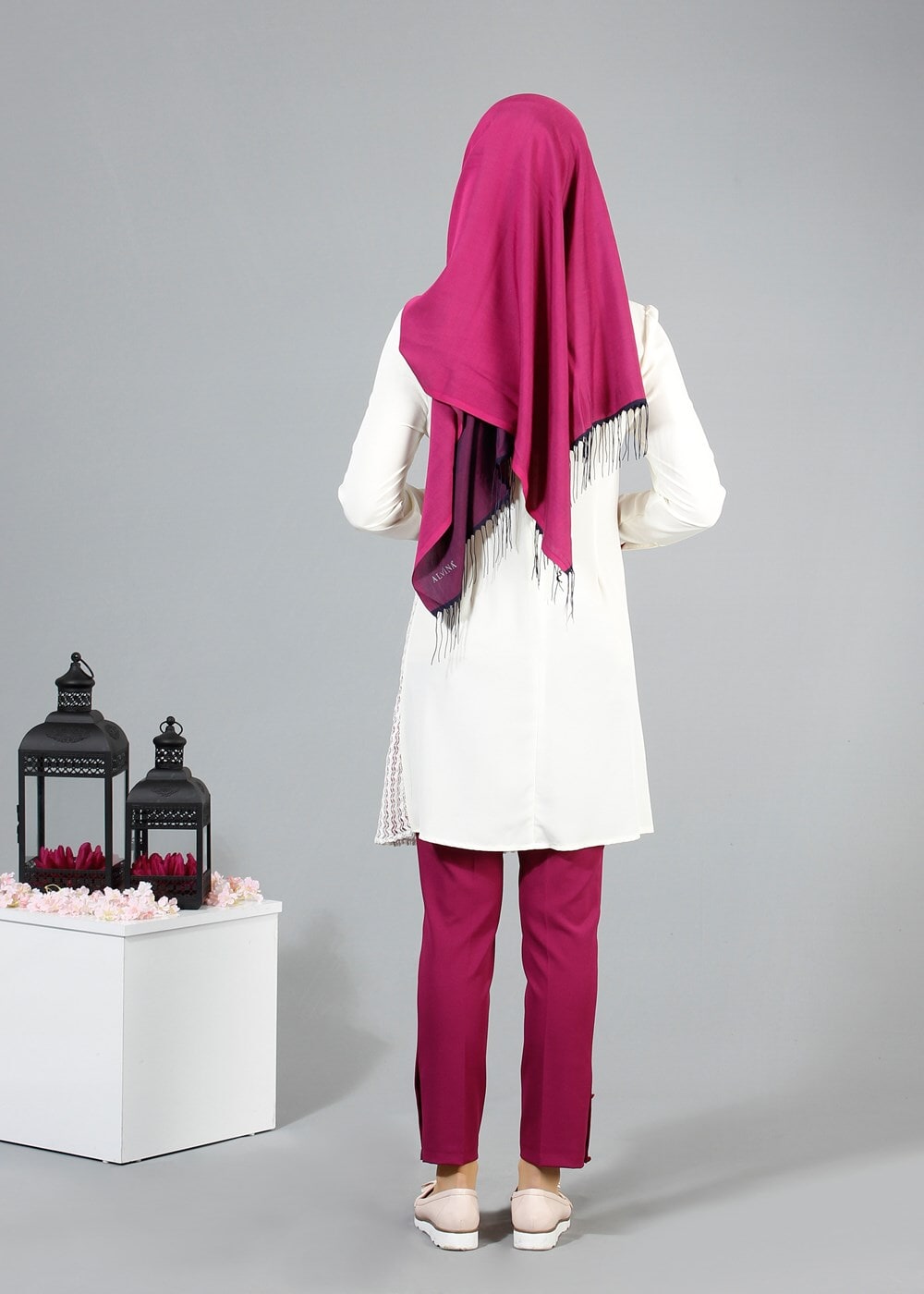 Tesettür giyim KREM T 3036 Öztaşgın Erkek Yaka Kolyeli Tunik