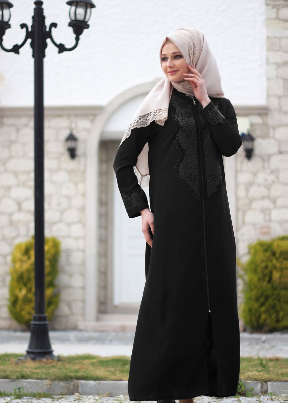 Tesettür giyim SİYAH T 15555 Öztaşgın Taş İşlemeli Hakim Yaka Ferace