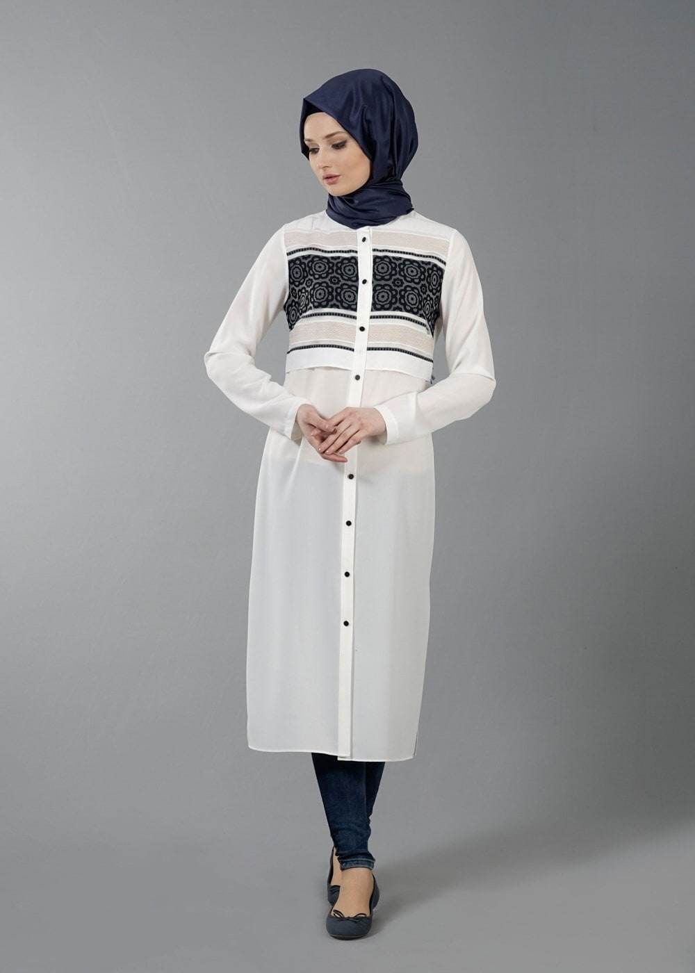 Hijab clothing BLACK T 8773 Puane  Kabartma Desen Düğmeli Tunik