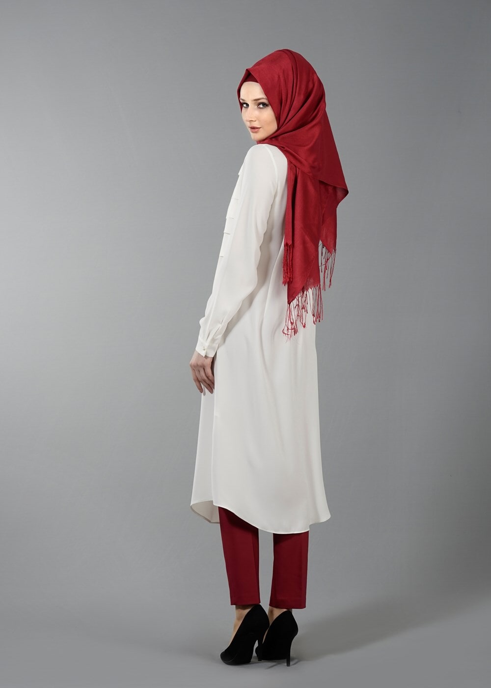 Vêtements hijab ÉCRU T 8797 Puane Erkek Yaka Broşlu Tunik