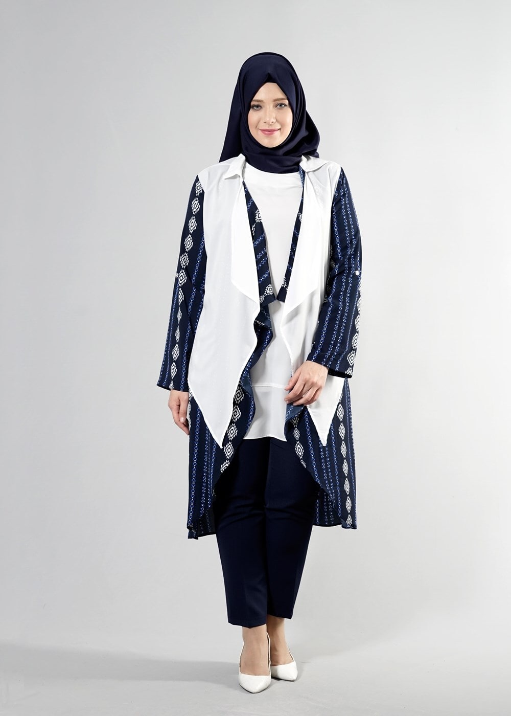 Tesettür giyim KREM T 3782  S_VUP Etnik Desenli Asimetrik Kesim Tunik