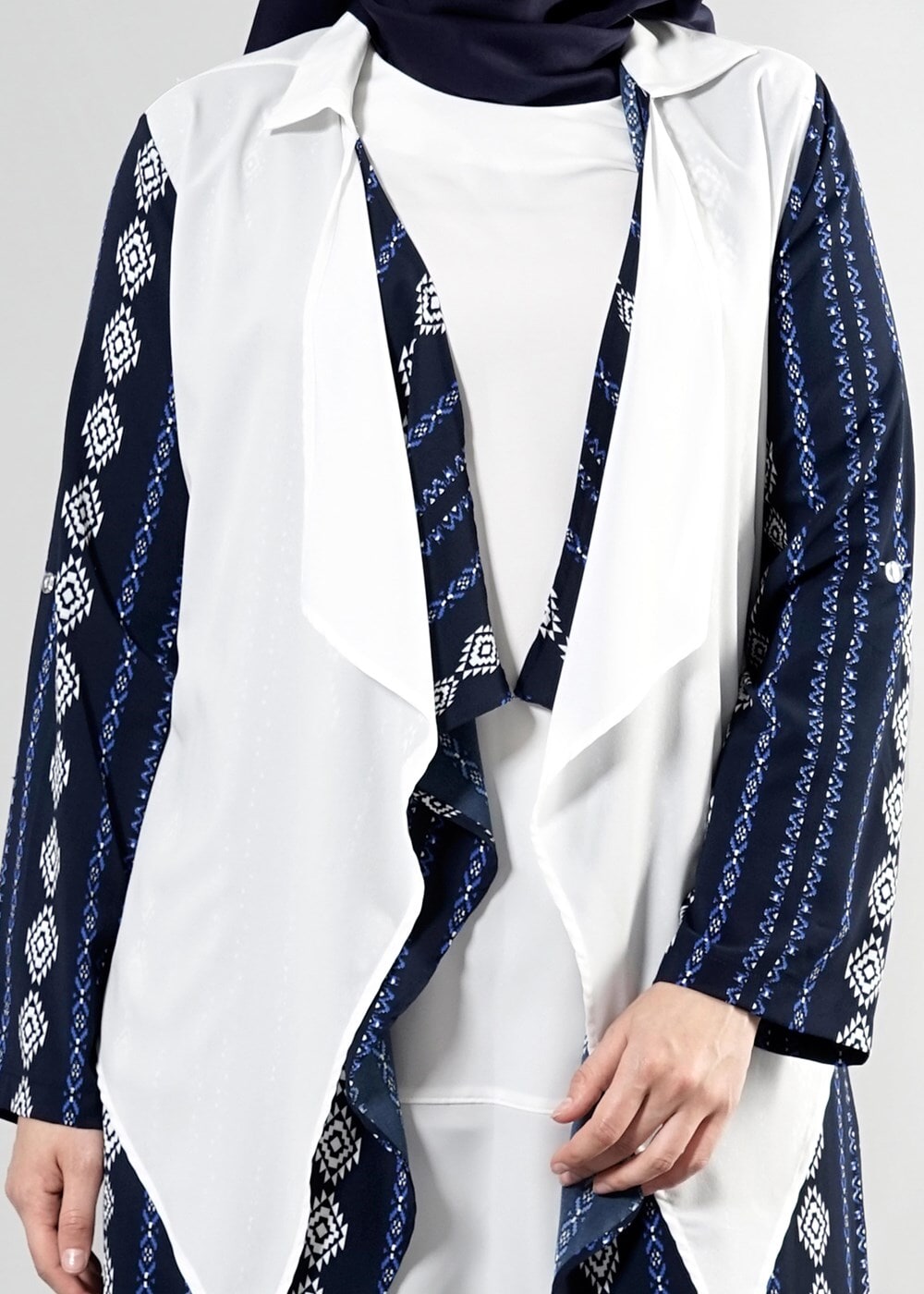 Tesettür giyim KREM T 3782  S_VUP Etnik Desenli Asimetrik Kesim Tunik