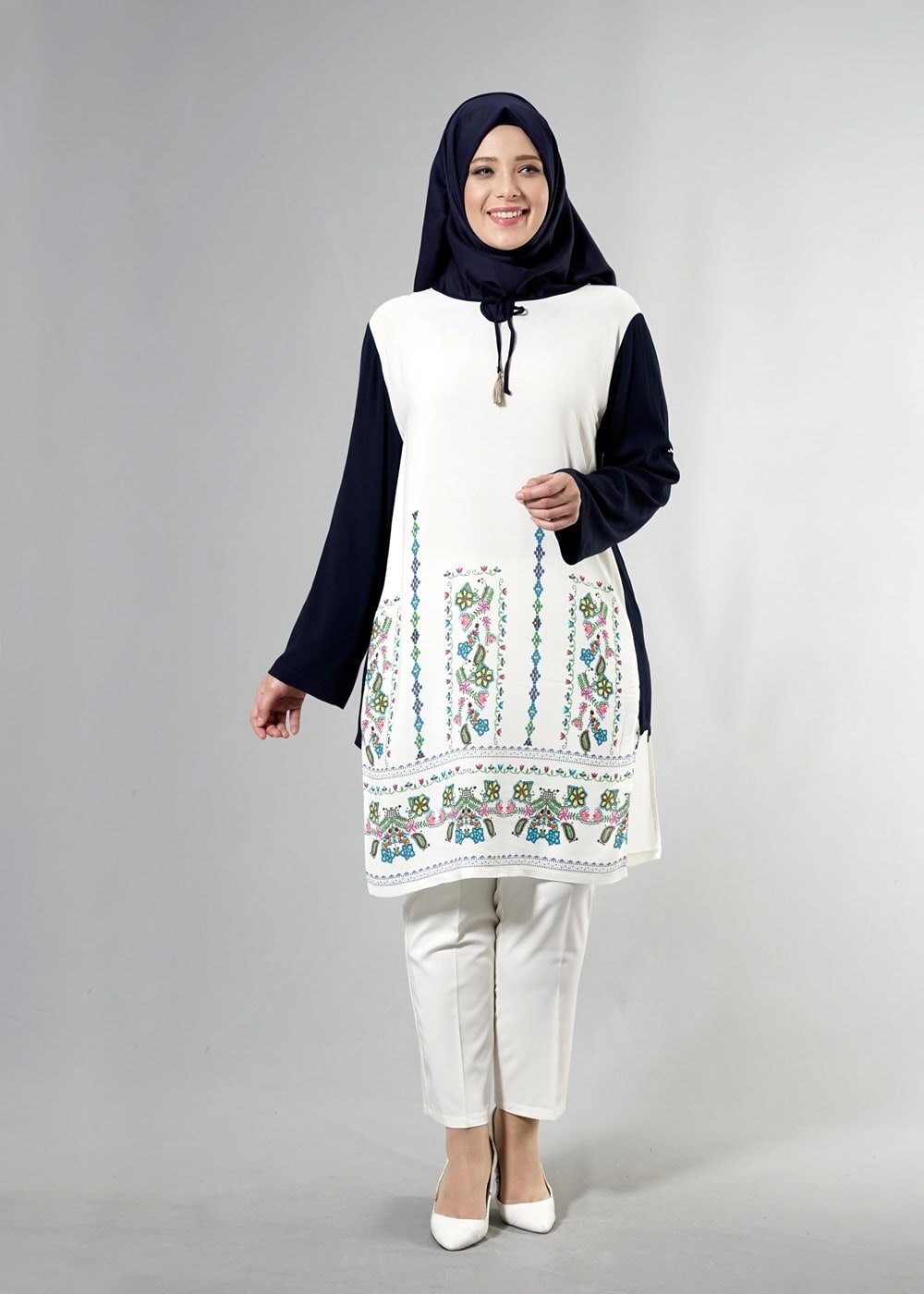 Hijab clothing NAVY BLUE T 3801 S-VUP Desenli Renkli Tunik