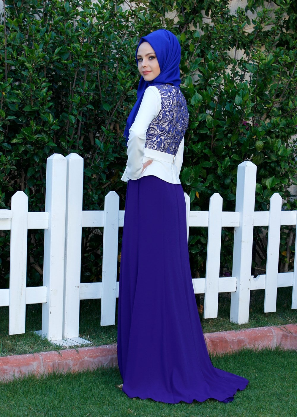 Vêtements hijab BLEU MARINE ROBE DE SOIRÉE MOTIF DÉTAIL BIJOU T 3140