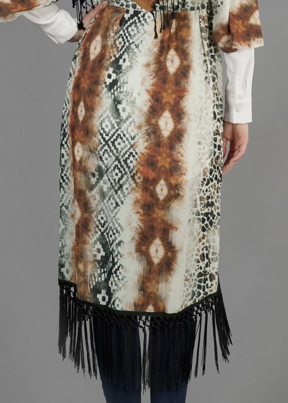 Tesettür giyim VİZON PÜSKÜL DETAYLI DESENLİ TUNİK 4584 